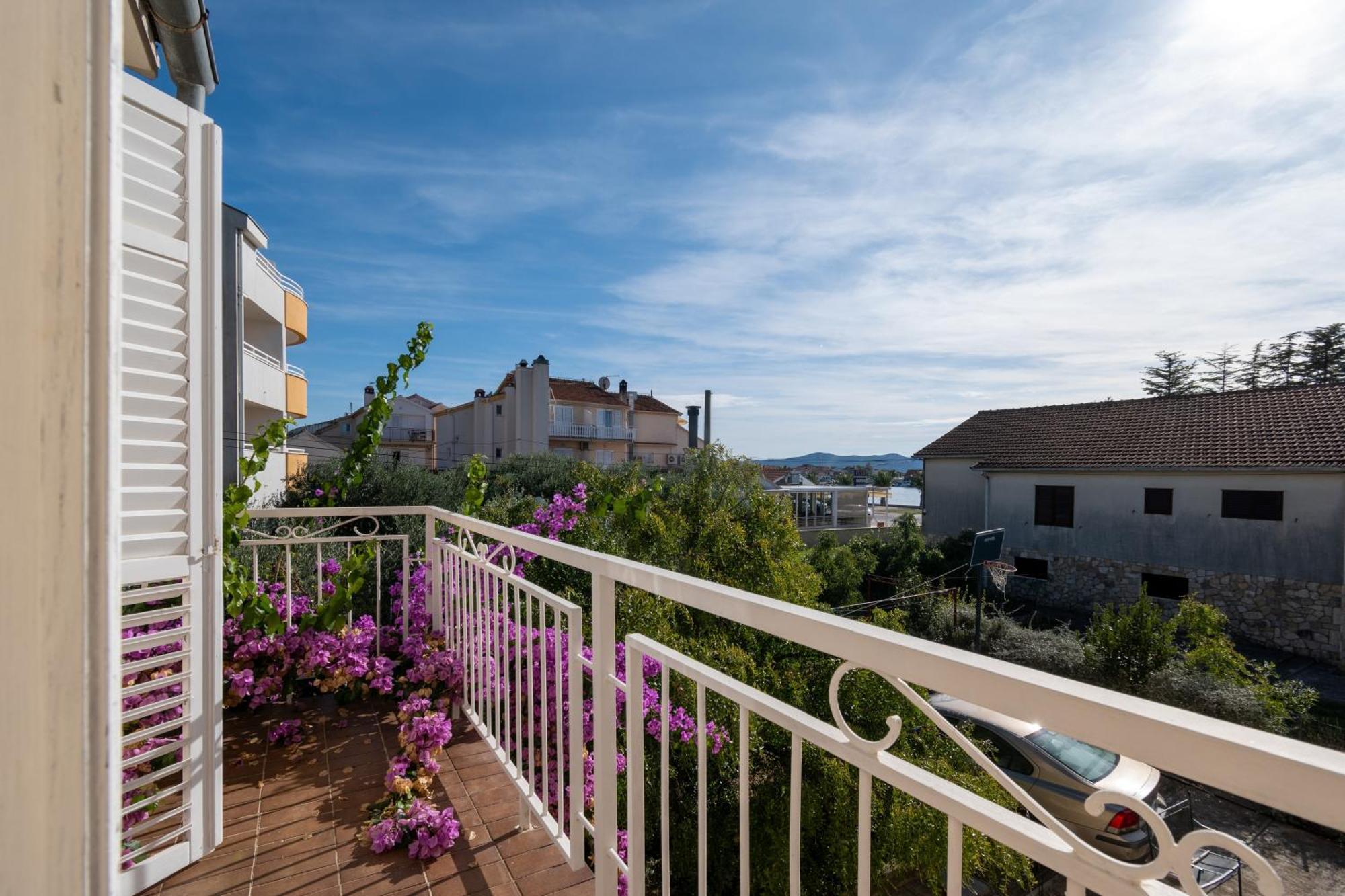 Apartments By The Sea Sukosan, Zadar - 5863 Exterior foto