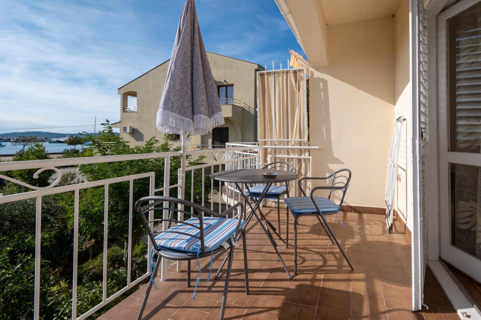 Apartments By The Sea Sukosan, Zadar - 5863 Exterior foto